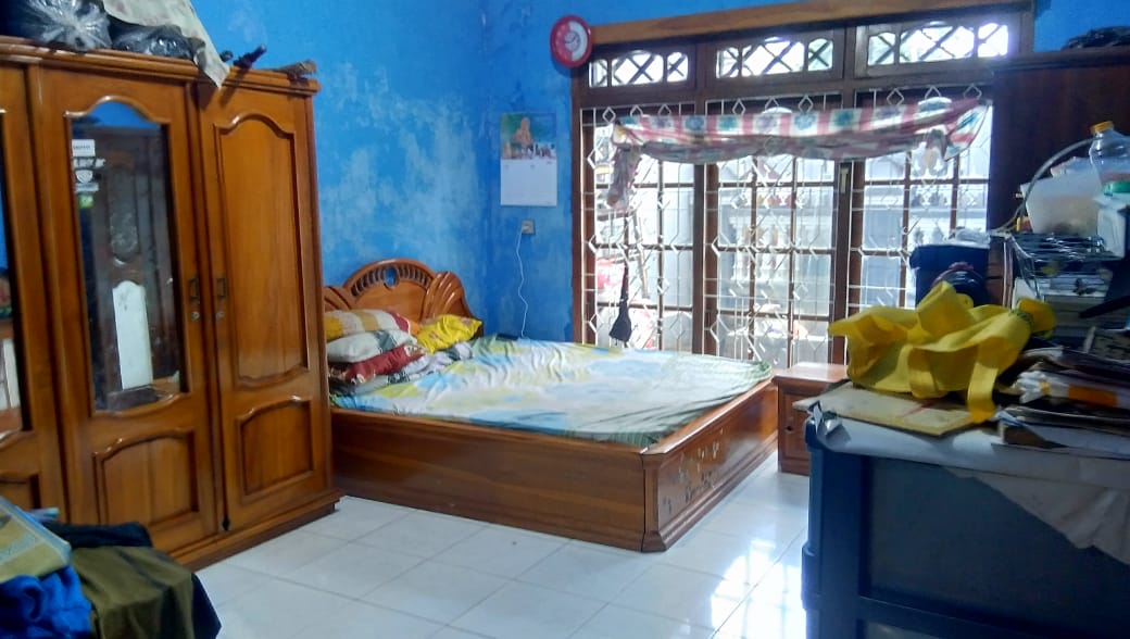 Rumah 2 Lantai Depan Jalan Raya, Daerah Duren Sawit, Jakarta Timur